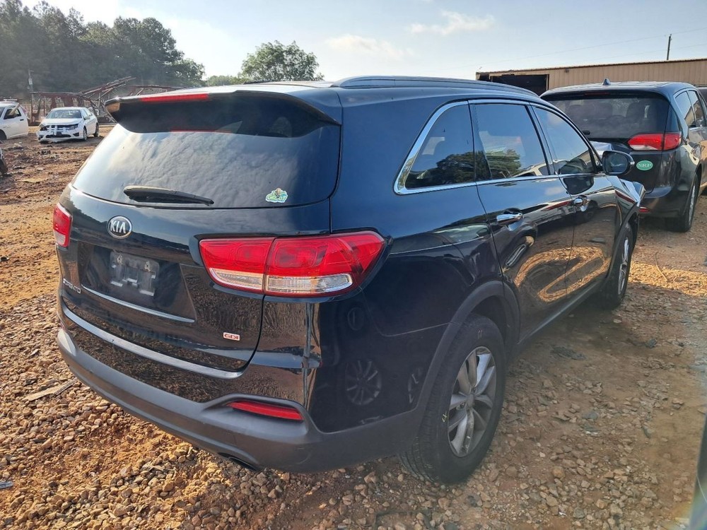 SORENTO 2016 Glove Box 4717547