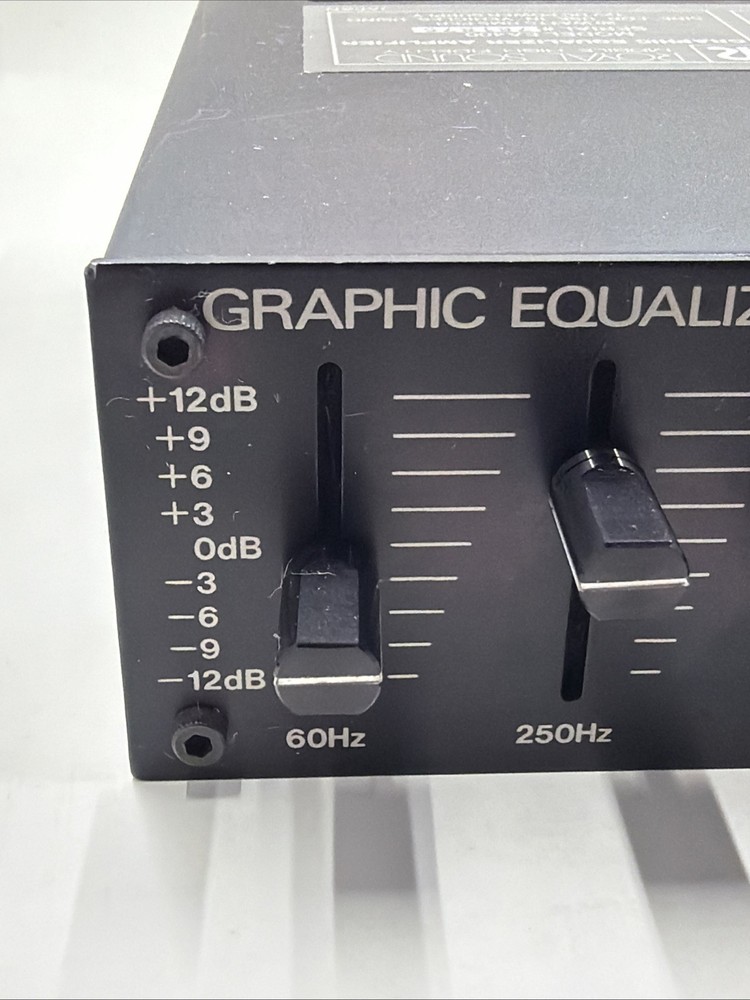 ROYAL SOUND GRAPHIC EQUALIZER AMPLIFIER EA400