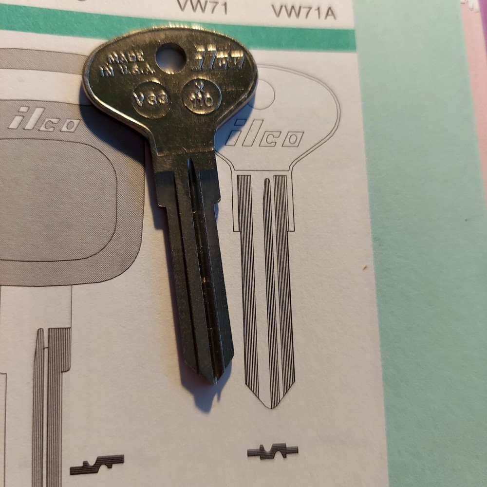X110 Key Blank / V33 / Volkswagen