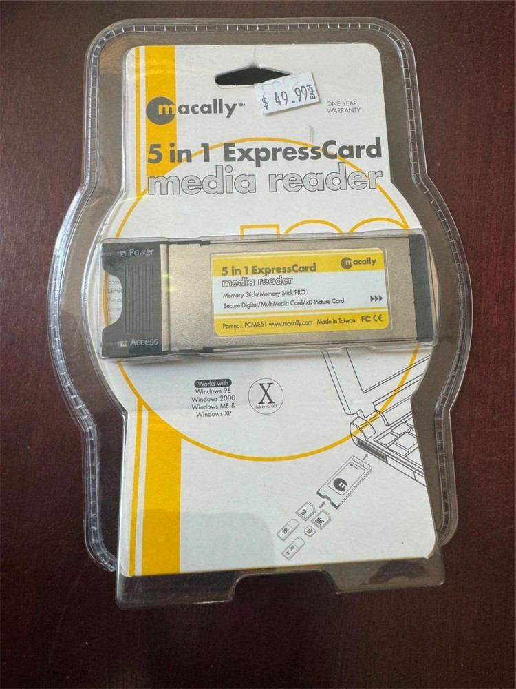 Macally 5 in 1 ExpressCard Media Reader PCM-E51