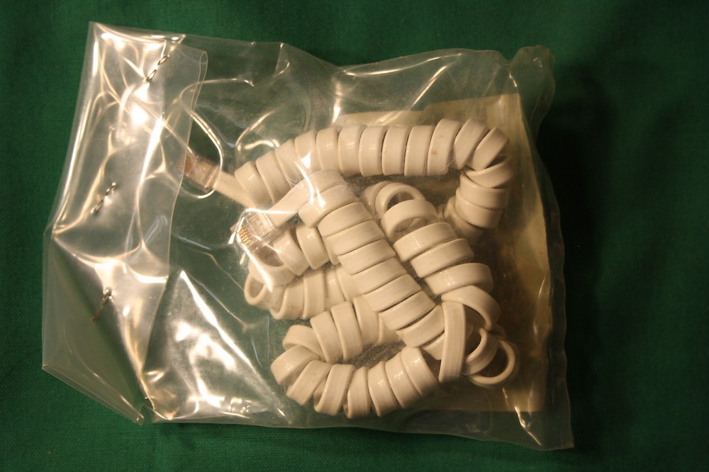 Handset Phone Cord WHITE ~ 7 Ft ~ New