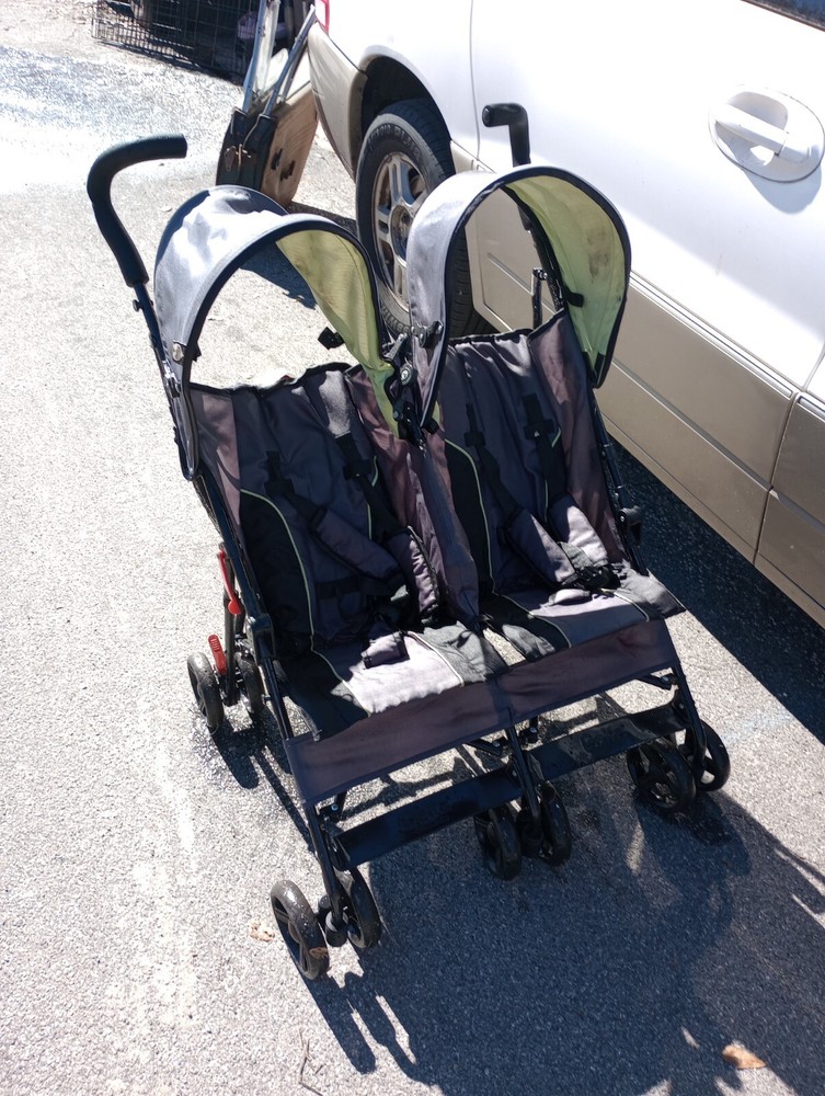 Delta double stroller rear single wheel. Size 5-1/4"