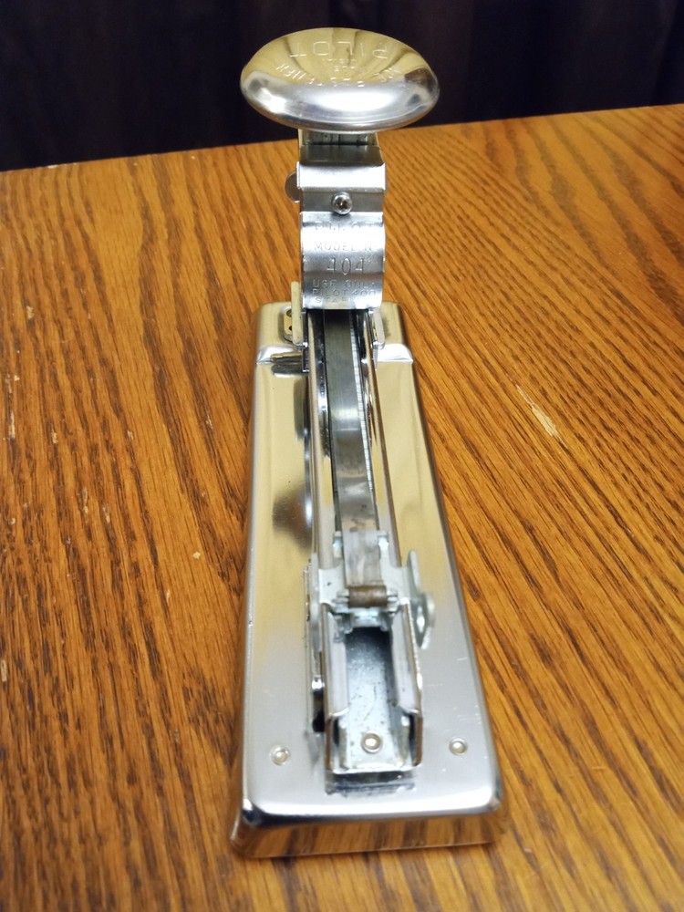 Vintage Ace Pilot Stapler. Model No. 404. Extremely Excellent Condition.