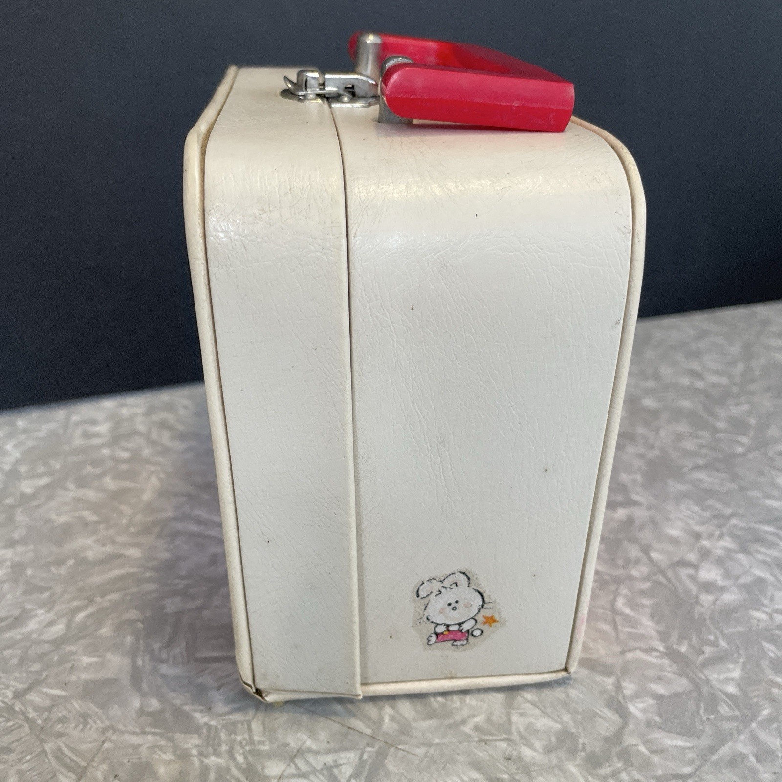 VTG DISNEY ARISTOCATS CHILD GIRLS SMALL VANITY MAKEUP COSMETIC CASE MARKED KB