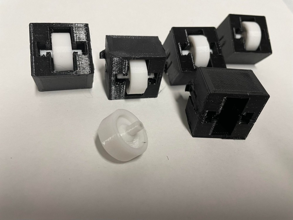 Sony 300 CD Carousel Wheel Holders – Replace when replacing belts CDP-CX355