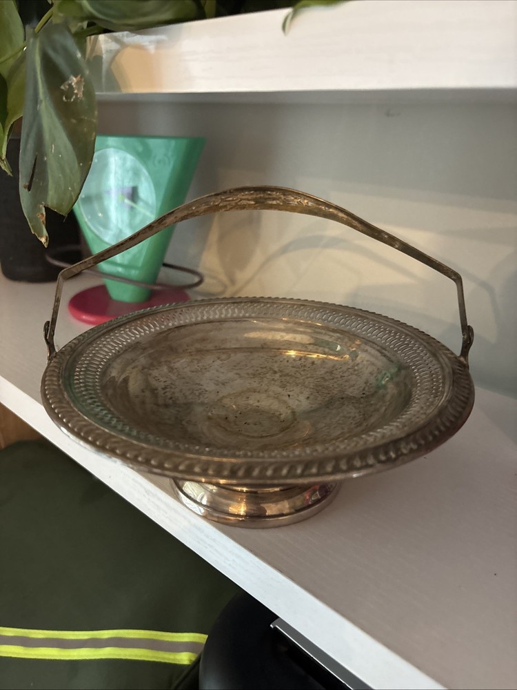 VINTAGE F. B. ROGERS SILVER CO.  PLATE PLATED #1913 DISH WITH HANDLE