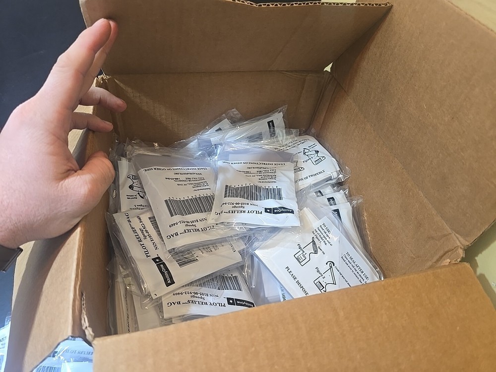 Case Of 100 Pilot Relief Bag with Sponge AbilityOne Alpha Pointe