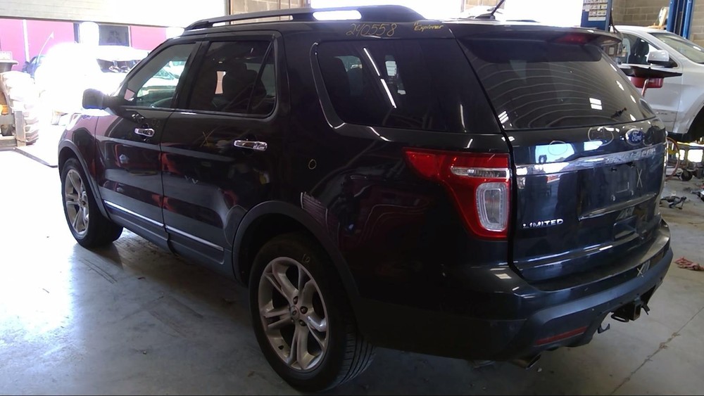 Used Automatic Transmission Shift Lever Assembly fits: 2011 Ford Explorer Grade