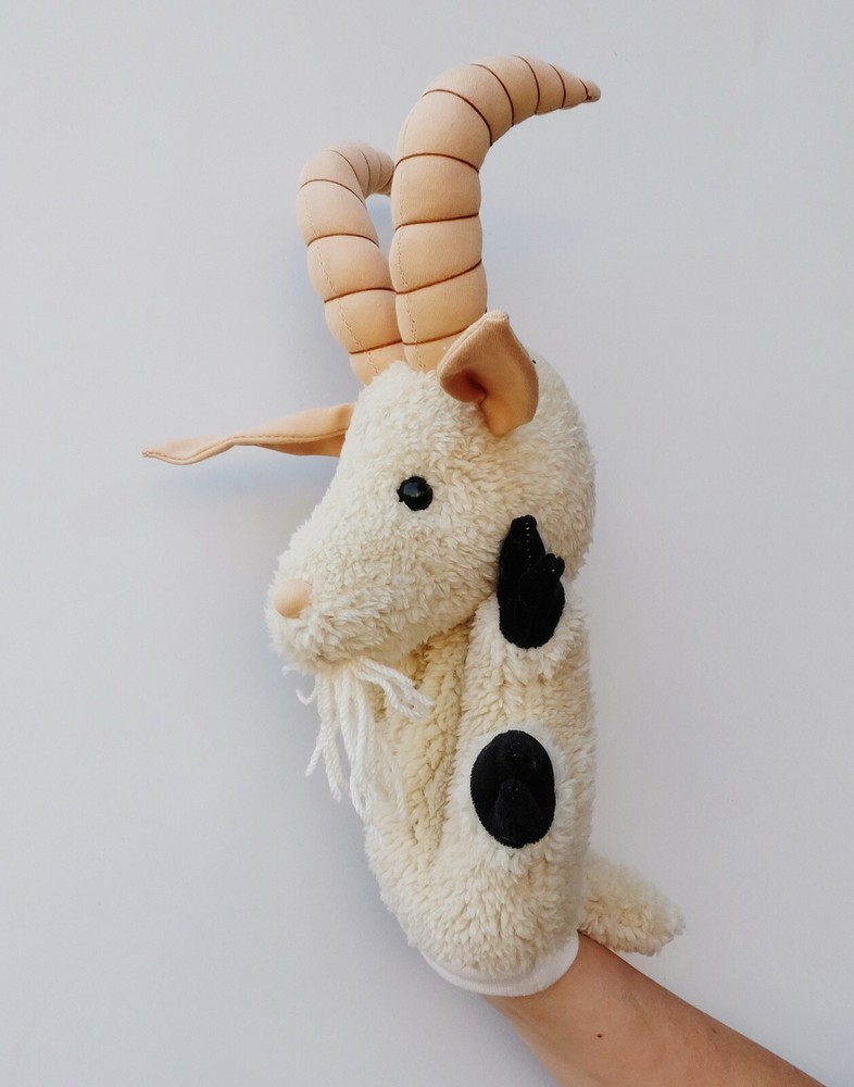 Kelemen, the goat - hand puppet
