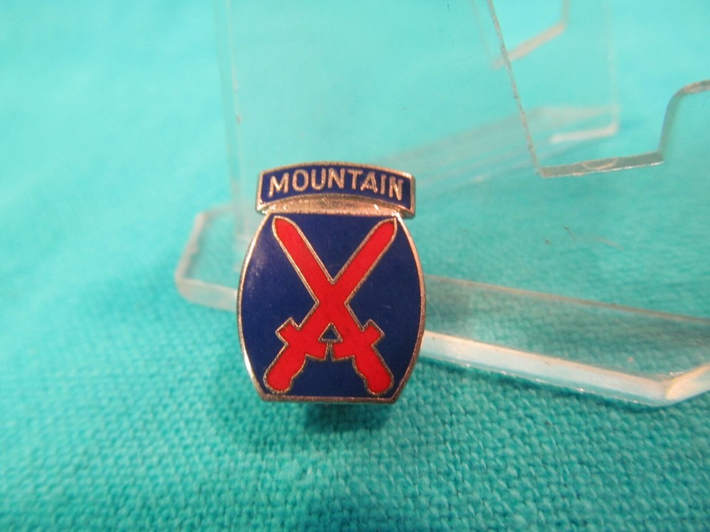 ARMY MOUNTAIN DIVISION ENAMEL PIN