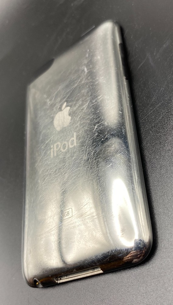 Apple iPod Touch 2nd Generation A1288 - Black (8GB) Working