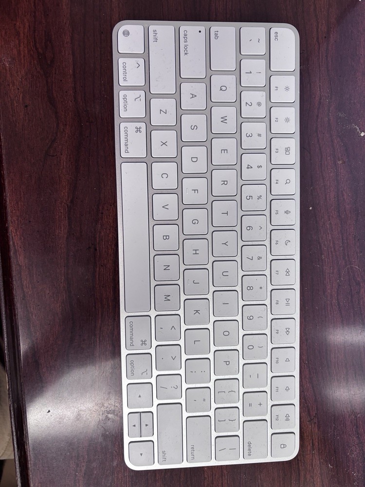 Apple Standalone Keyboard White Silver QWERTY English Enhanced Function Keys