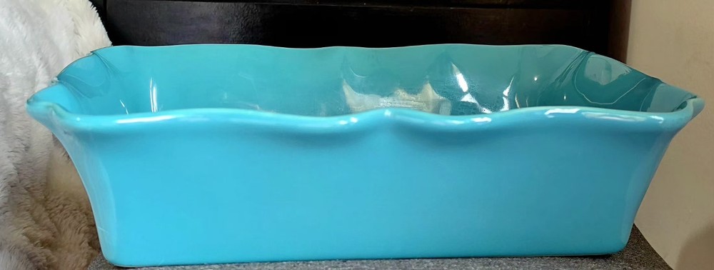 The Pioneer Woman 2-Piece Rectangular Ruffle Top Ceramic Bakeware Set