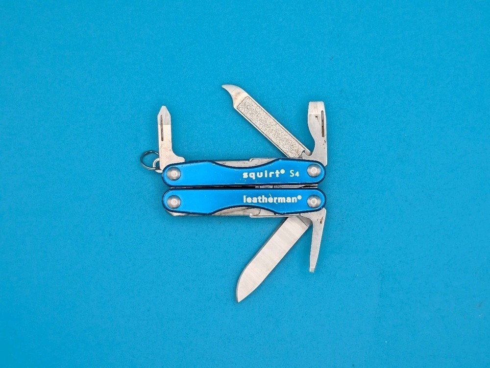 Leatherman Squirt S4 Multi-Tool, Key Ring, Retired, BLUE!