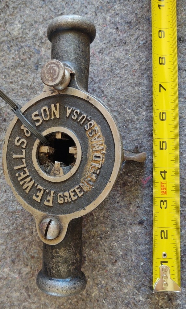 F.E. WELLS & SONS Vintage Large Pipe Threader