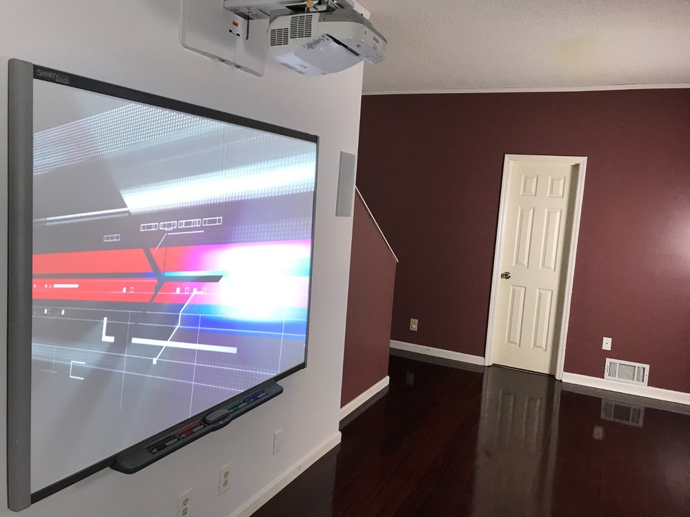 Wireless SMART Board SB680 87" Interactive Whiteboard System