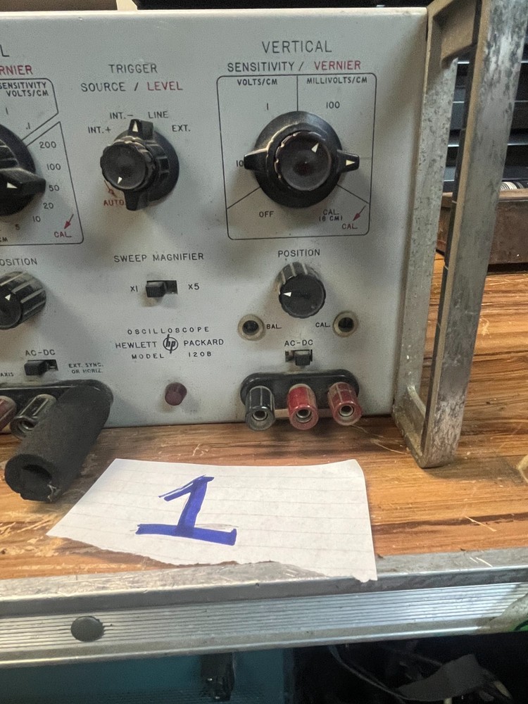 HP Hewlett-Packard Oscilloscope Model 120B - Powers on but untested.