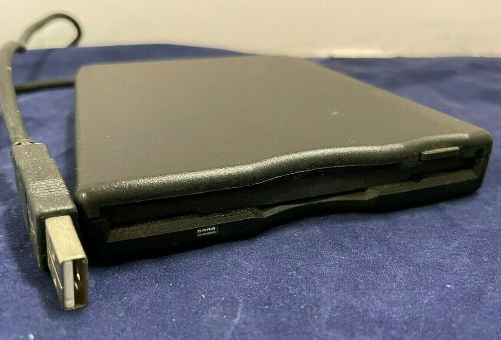 EXTERNAL FLOPPY DISK- SmartDisk FDUSB-B2 DT53FUE