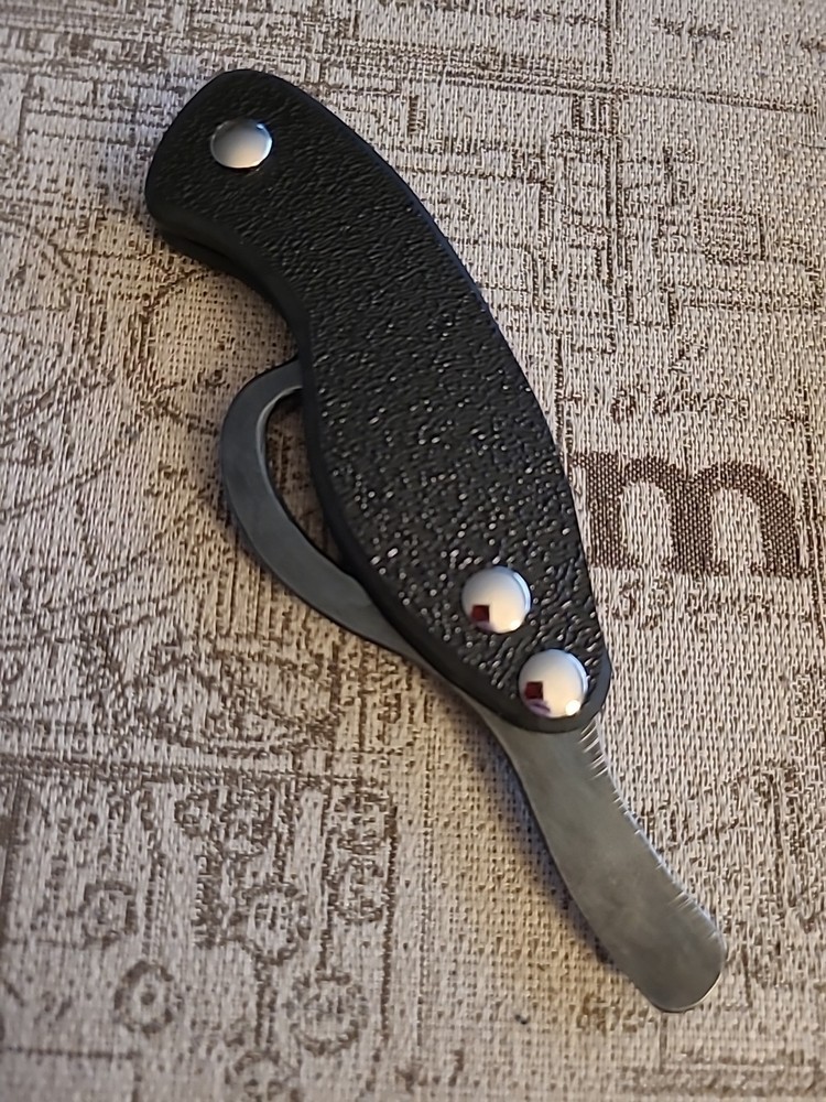 RcaneArtisan Handmade Friction Hook Folder