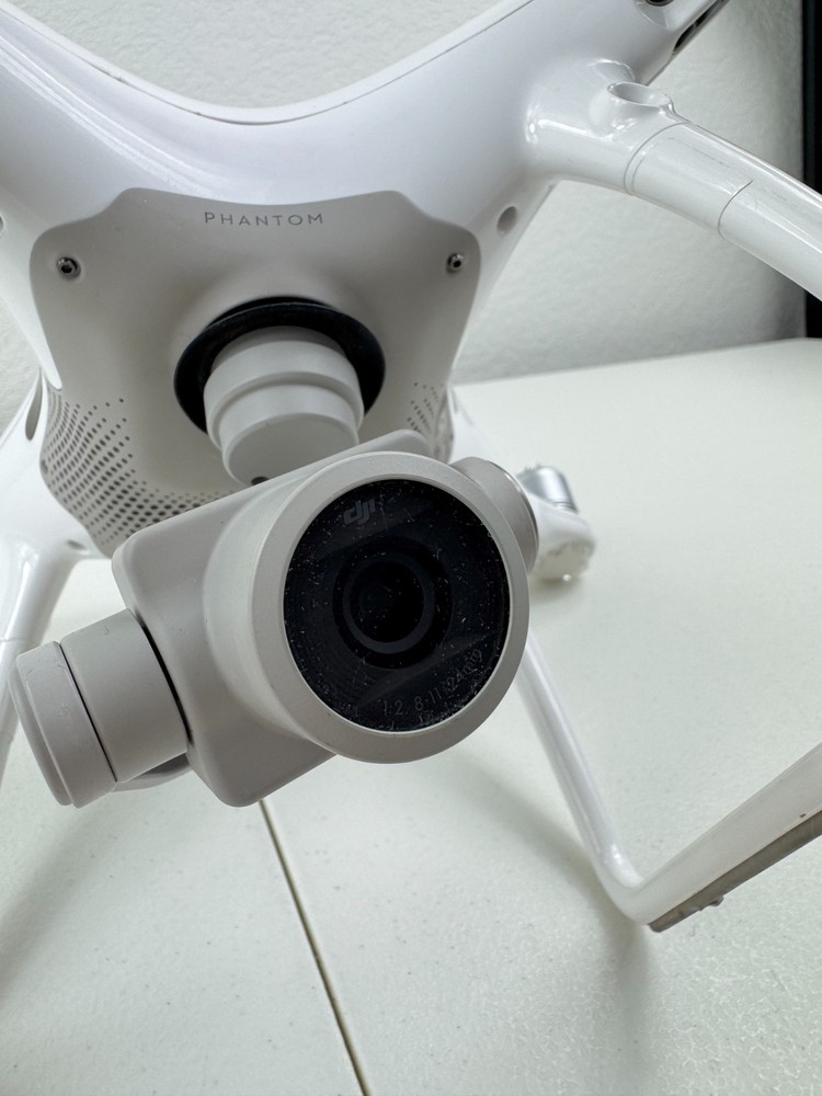 DJI Phantom 4 Pro 4K Camera Drone - White WM331A Bundle DRONE + CAMERA ONLY