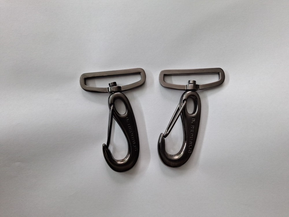 Banana Republic Swivel Hooks (2-pack)