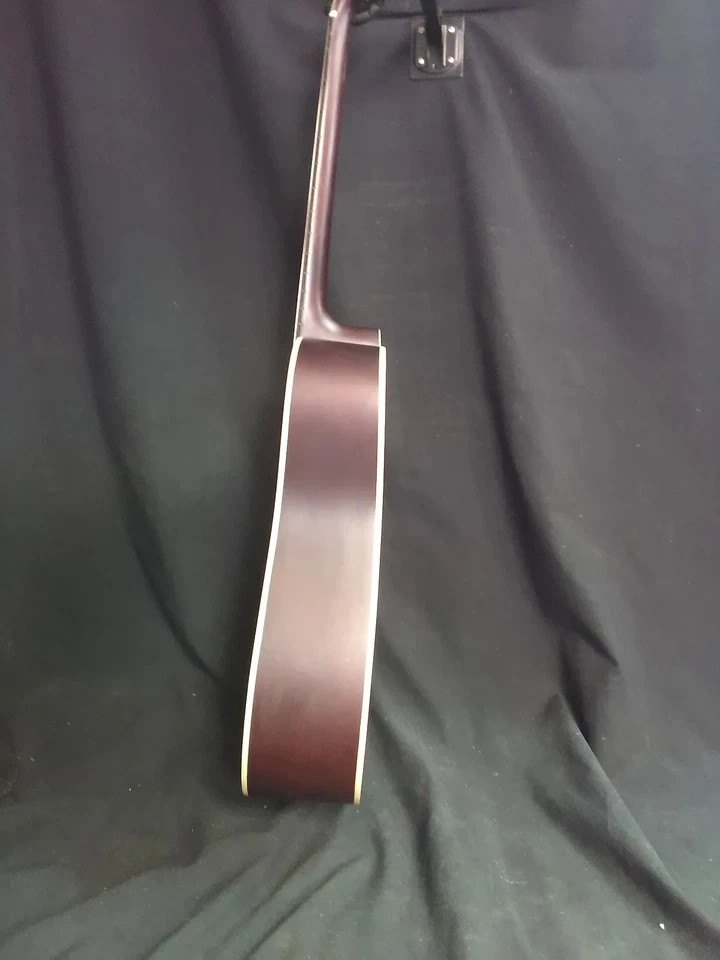 Johnson Dreadnought - Natural