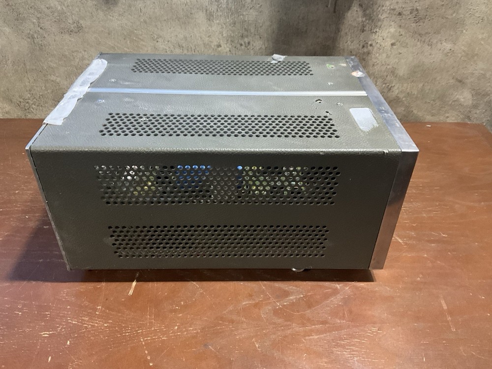 HEWLETT PACKARD 8011A PULSE GENERATOR POWERS ON