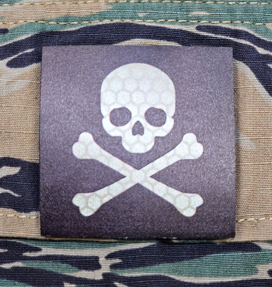 IR Patch 2x2" Skull & Cross Bones