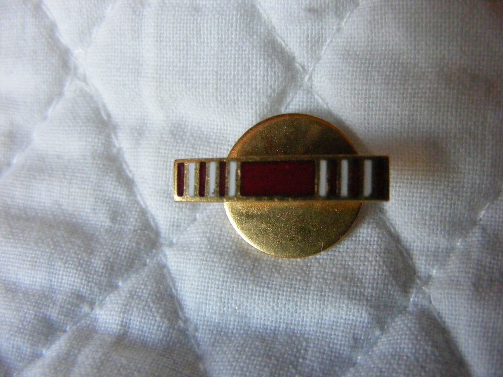 WW2 Good Conduct Medal Lapel Button