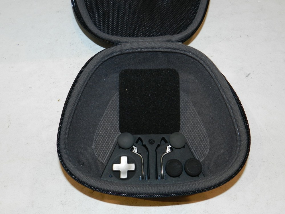 Microsoft Xbox One Elite 1 Controller Case with INTERCHANGEABLE PARTS
