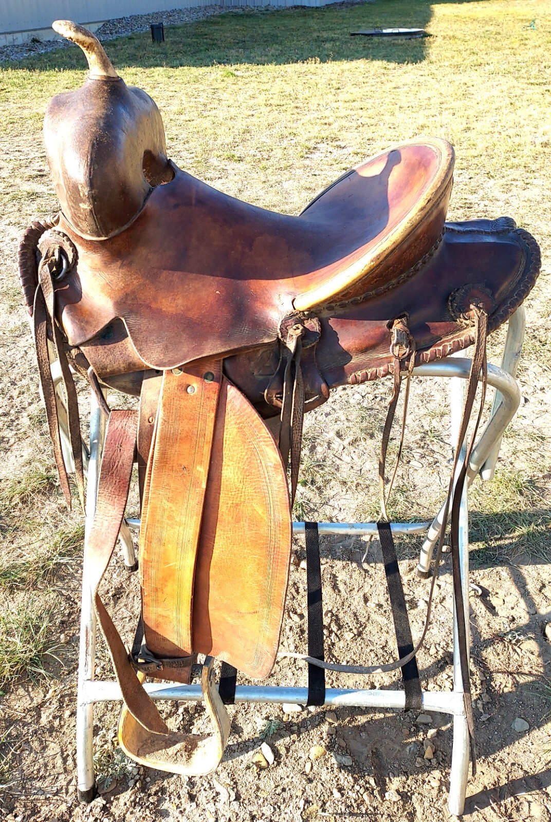 Vintage Whitney Maker Saratoga Wyo. - 14" Saddle - Heiser Fender