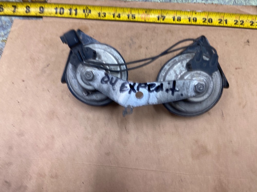 03-06 EXPEDITION HORNS