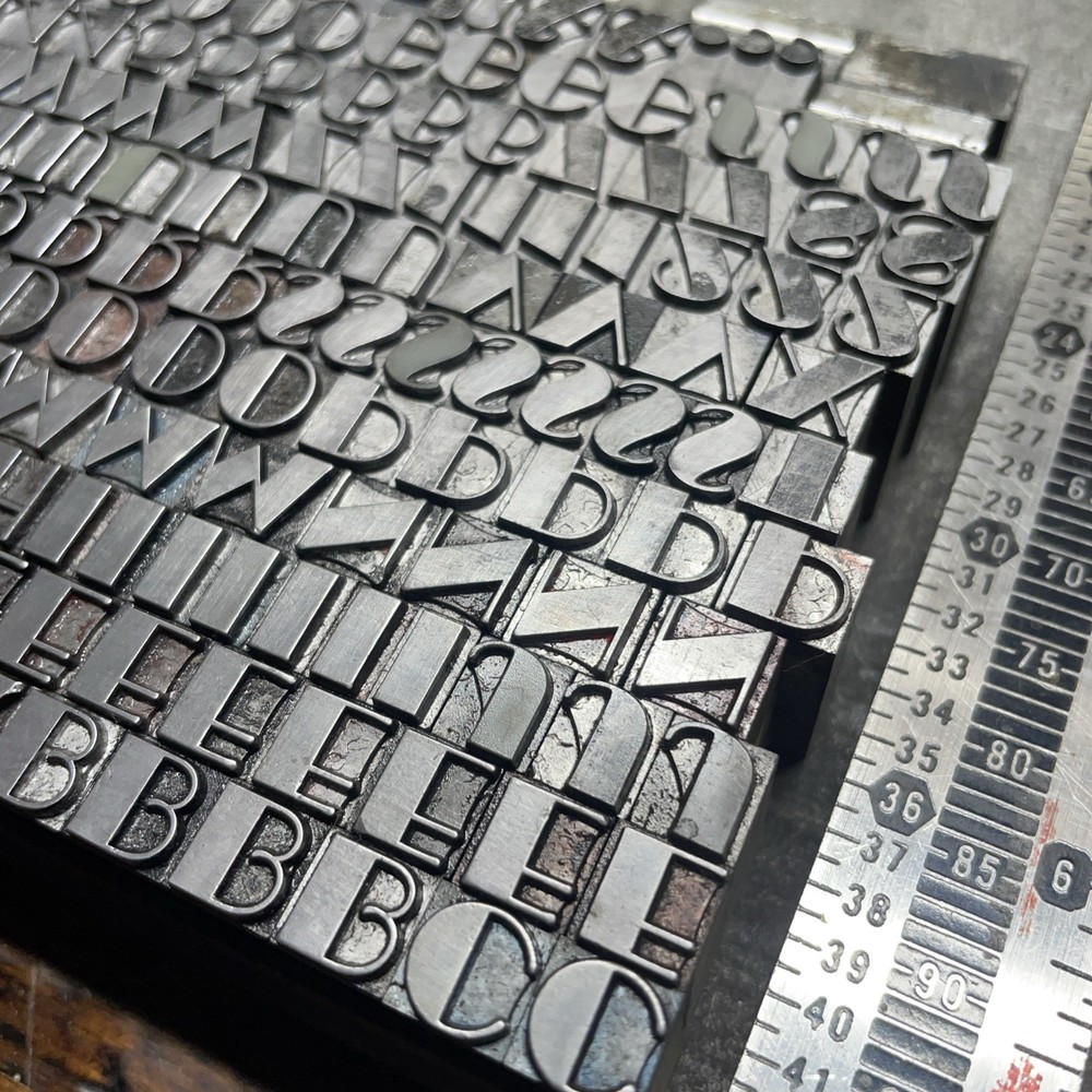 LETTERPRESS LEAD TYPE 24 Pt BROADWAY