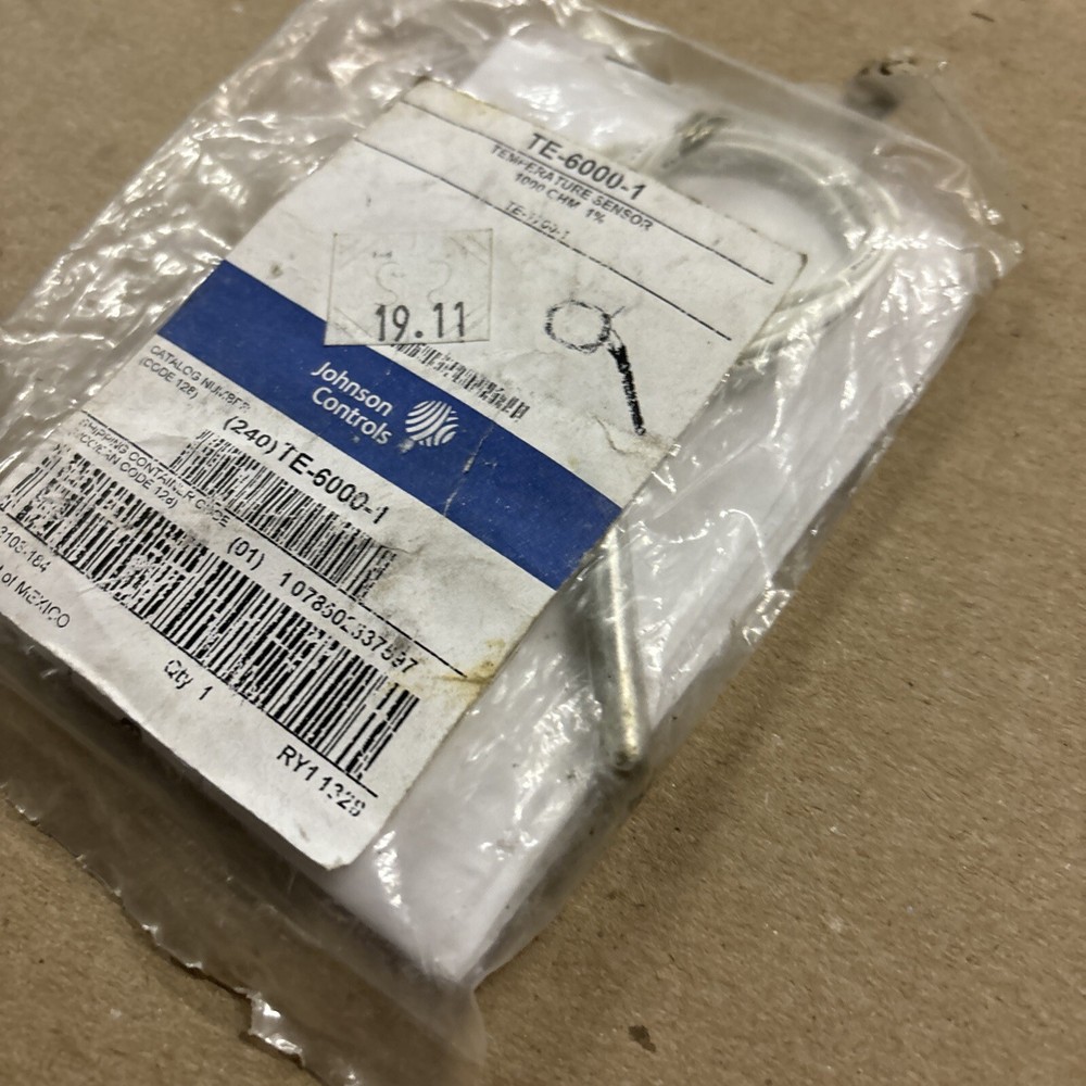 NEW, JOHNSON CONTROLS, TE-6000-1, TEMPERATURE SENSOR, 1000 OHM 1%, (6J-1)