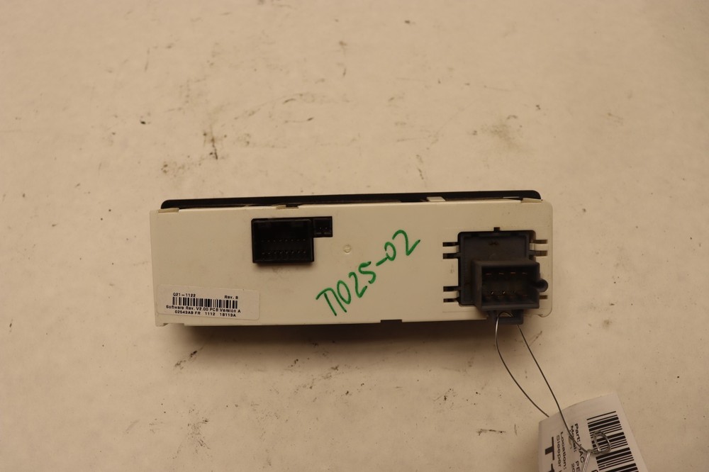 2018-2023 PETERBILT 579 SLEEPER HVAC TEMPERATURE CONTROL PANEL OEM