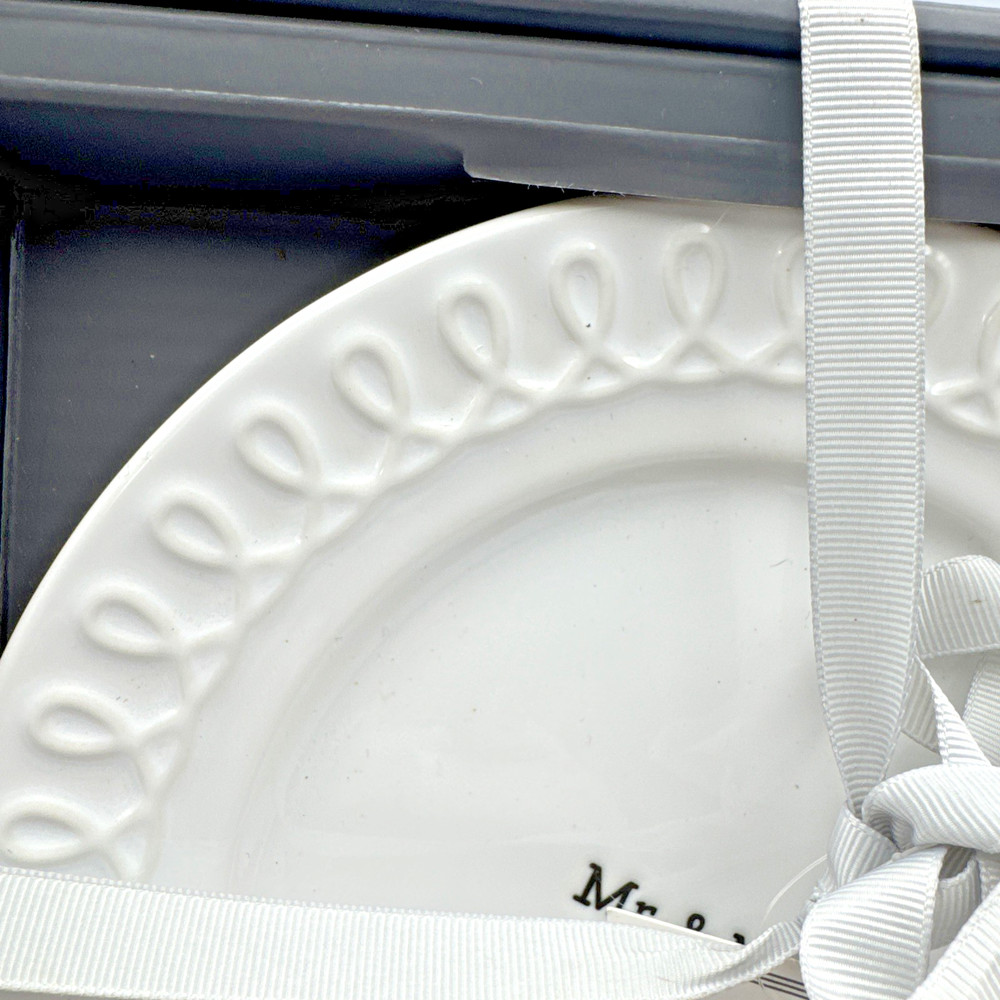 New Traditional Wedding Reception Mr. & Mrs. Cake Plate Silverware