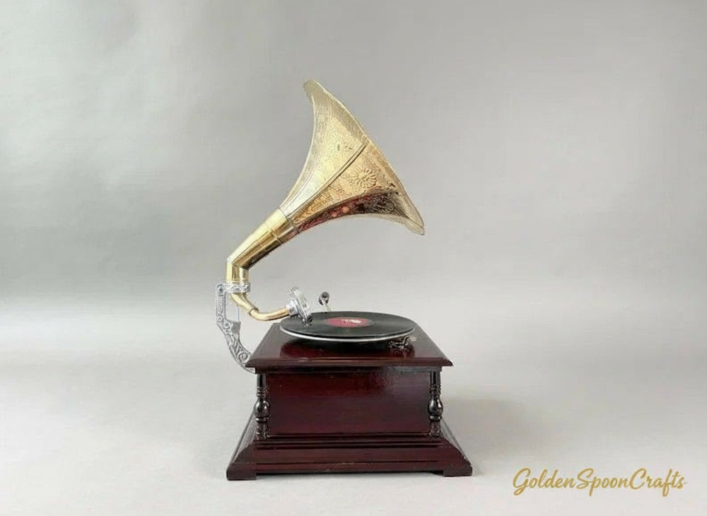 Antique Gramophone Fully Functional Working Phonograph win-up record player
