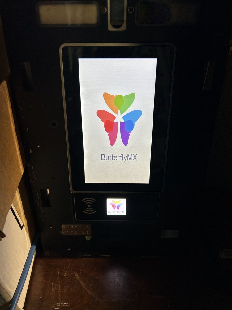 ButterflyMx Video Intercom 7” Recessed Capacitive Touchscreen Pc