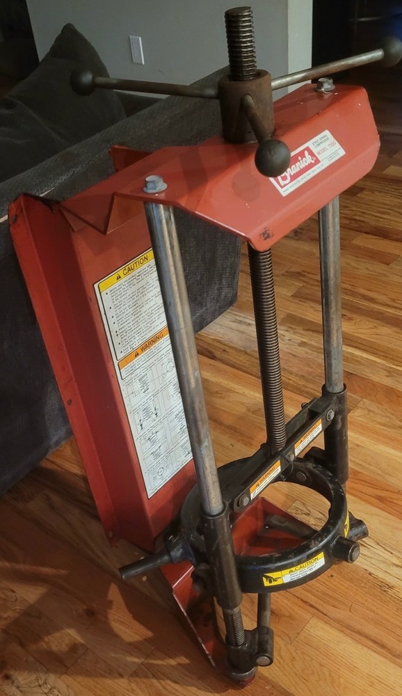 BRANICK Model 7200 Strut Spring Compressor