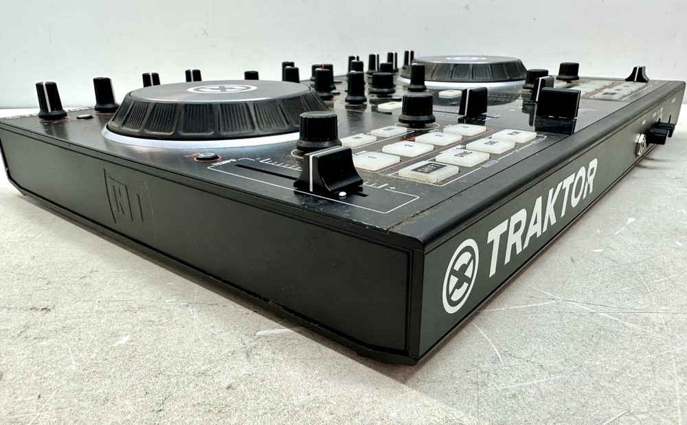TRAKTOR KONTROL S2
