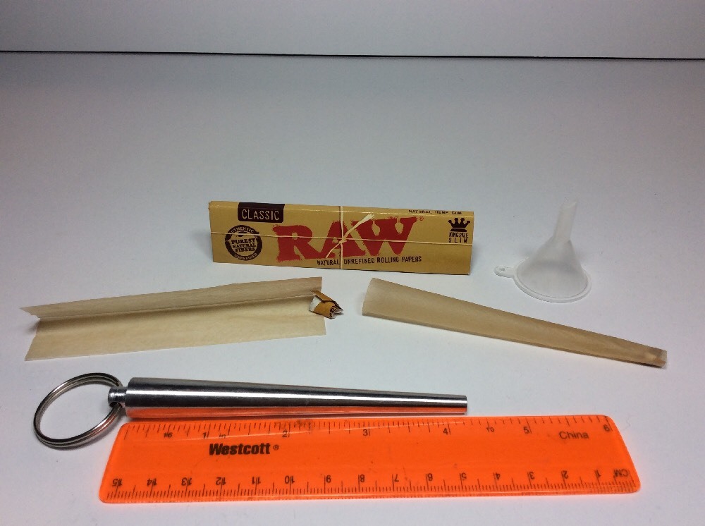 ROLL YOUR OWN CONE MAKER ROLLING GUIDE ROLLER TOOL FUNNEL RAW KING SLIM PAPERS