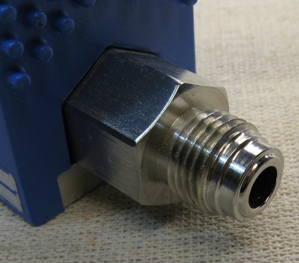 Millipore Intelli Flow Digital Flow Controller # FSDBB100AV00 Gas C4F8 50 SCCM