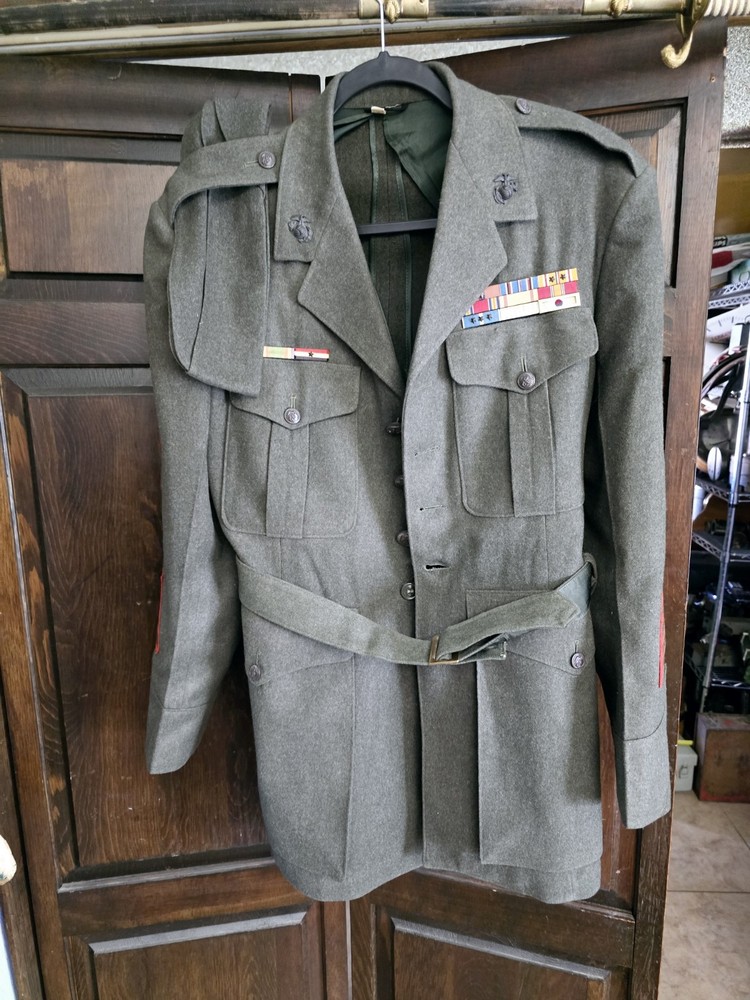 WWIl Marine Corps Sergeants Uniform Jacket Sergeant World War 2 Large