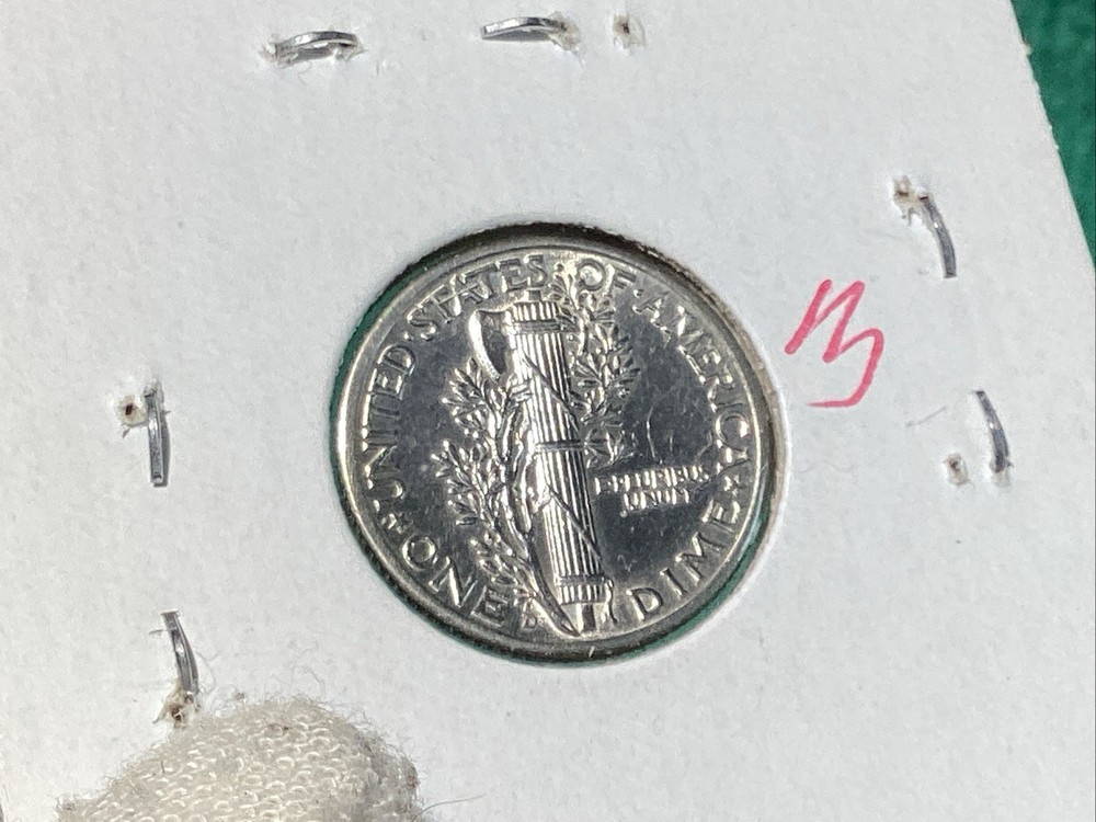 1943 D MERCURY HEAD DIME ALMOST 😅 UNCIRCULATED 🍀