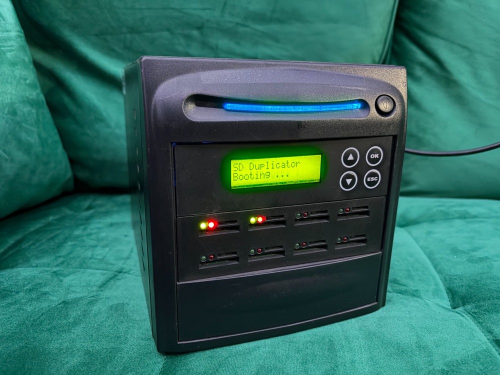 SD CARD DUPLICATOR! - 1 to 7 - Format and Duplicate!