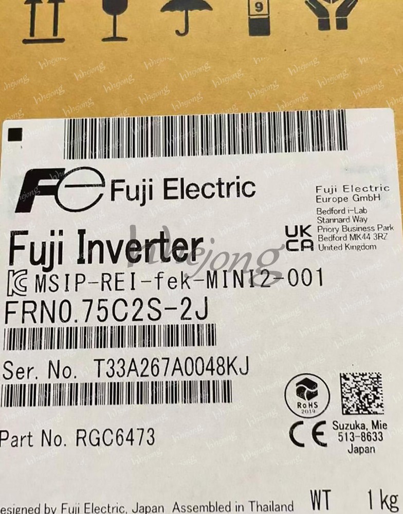 1PCS NEW FUJI INVERTER FRN0.1C2S-2J