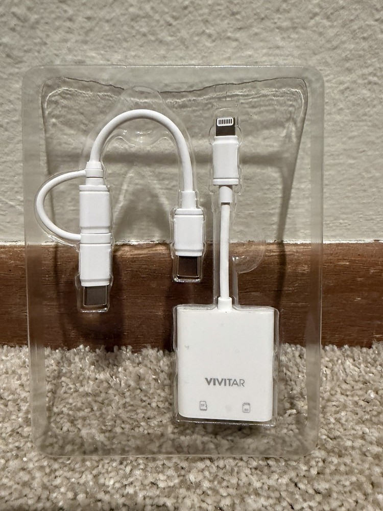 Vivitar Apple MFI/Android Mobile MicroSD Card Reader White New Damaged Box