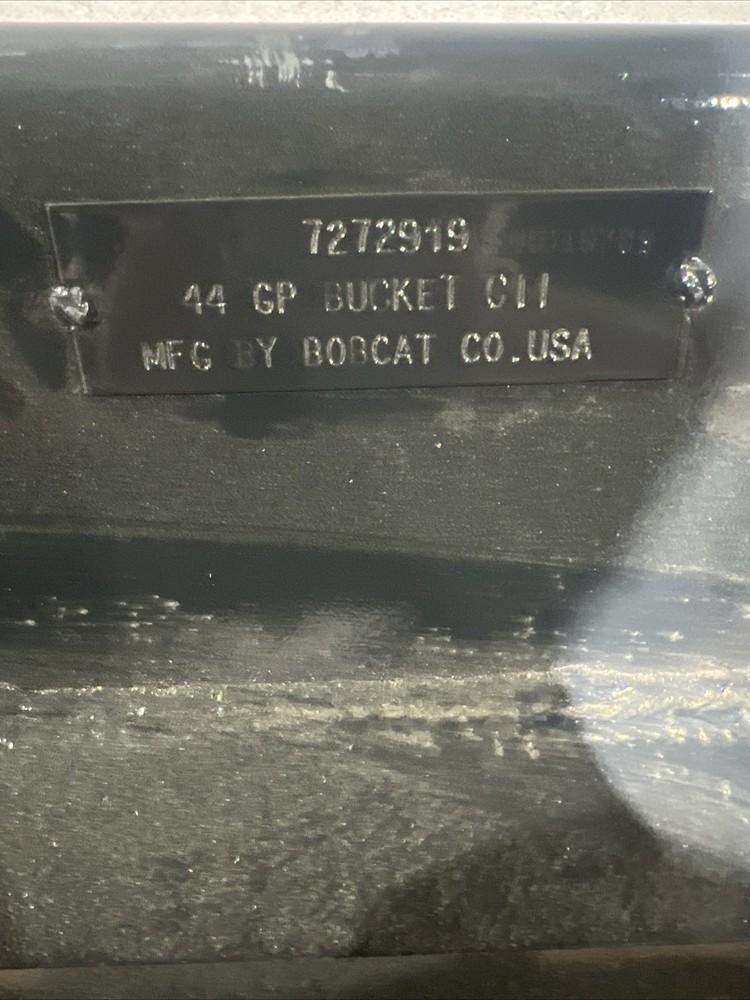 44" GENERAL PURPOSE BUCKET (CII INTERFACE), 7272919 BOBCAT