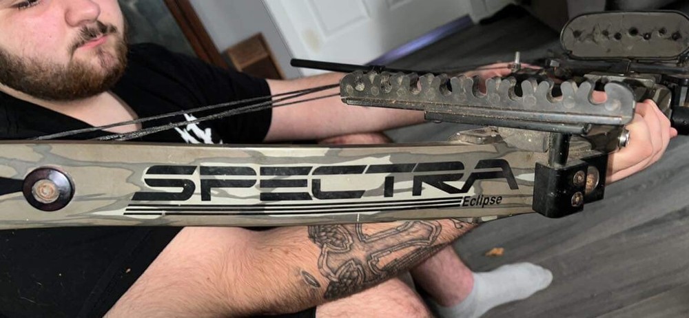 hoyt compound bow right hand Used