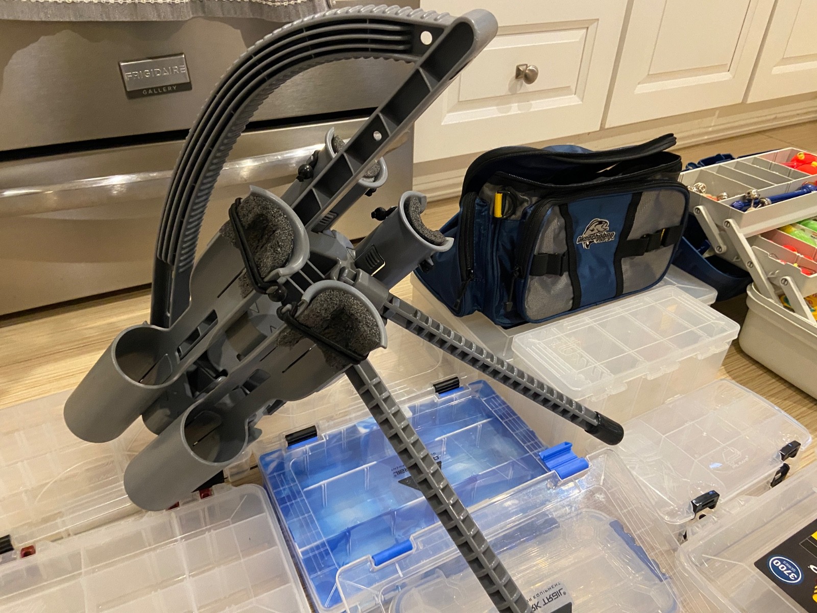 🎣 40 LBS of Bass Fishing Gear – Mostly NEW – 65+ Lures – Complete Setup